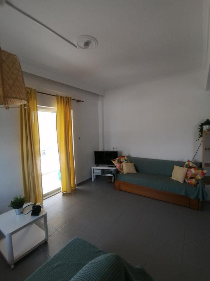 Elef Apartment Paralia Dionysiou Exteriör bild