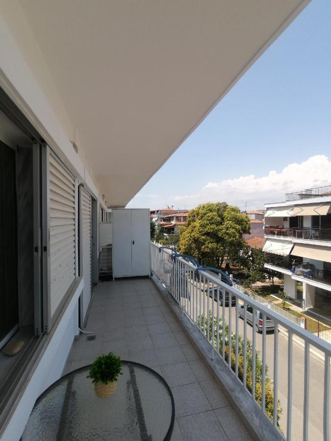 Elef Apartment Paralia Dionysiou Exteriör bild